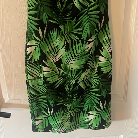 green pencil dress - Picture 3 of 4